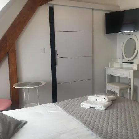 Parkowy Ξενοδοχείο με διαμερίσματα