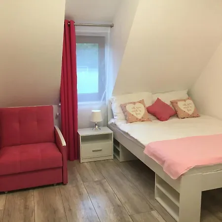 Parkowy شقة فندقية *