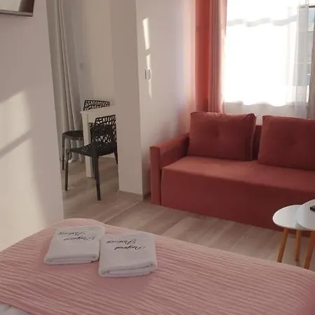 Parkowy Ξενοδοχείο με διαμερίσματα 3*