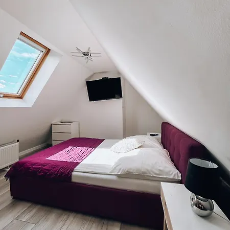 Parkowy Ξενοδοχείο με διαμερίσματα 3*