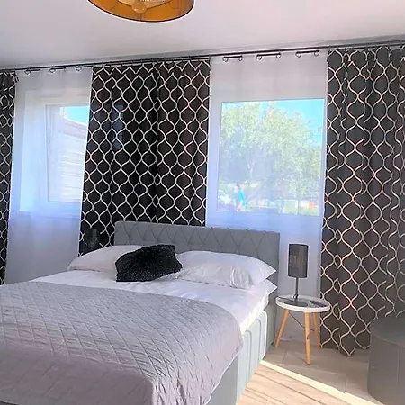 Parkowy 3*
